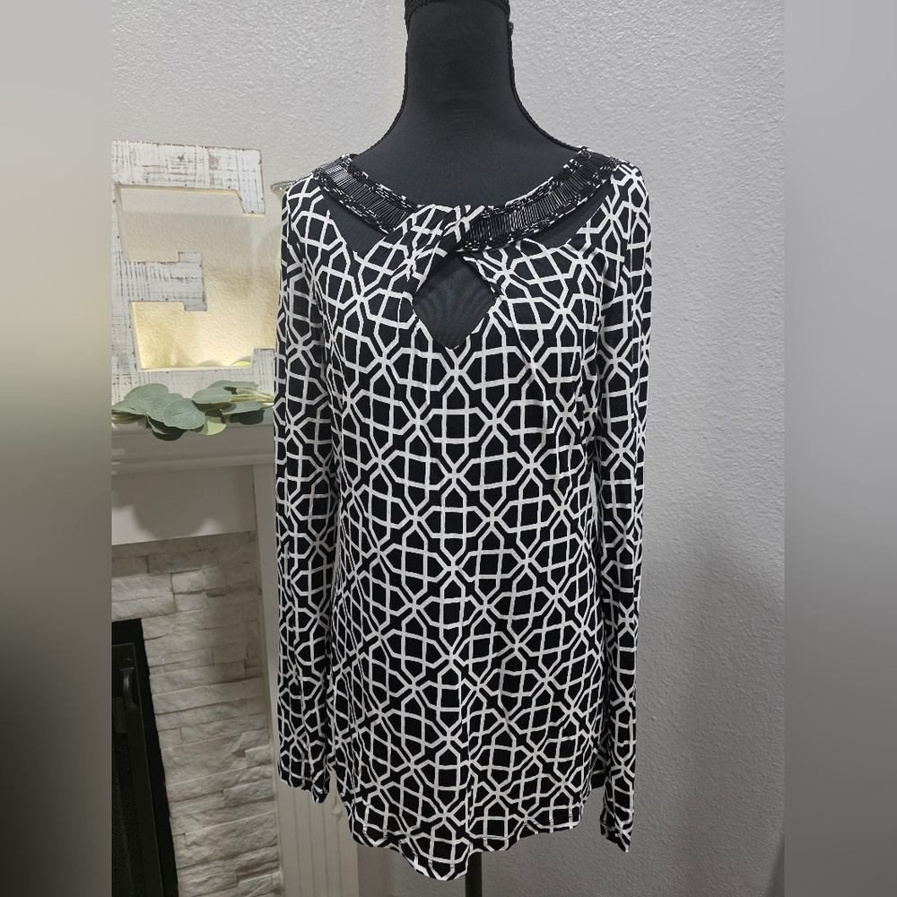 INC International Concepts Black and White Graphic Tie Front Blouse